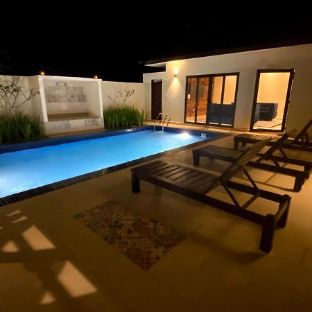 Charis Pool Villa 2 - 3 Bedroom With Private Pool بينتونغ المظهر الخارجي الصورة